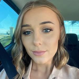 Meet your Posher, Shea